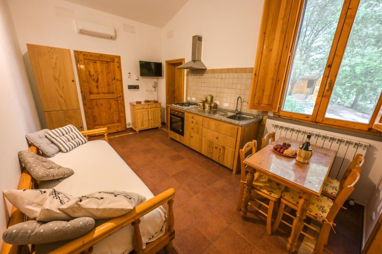 Agriturismo Poggio Al Pino Montelupo Fiorentino Buitenkant foto