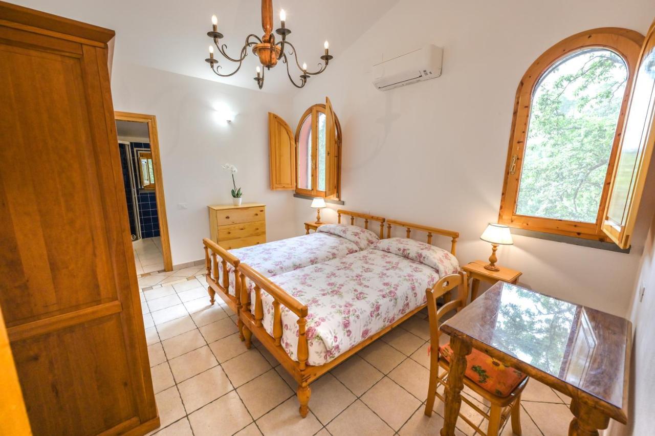 Agriturismo Poggio Al Pino Montelupo Fiorentino Buitenkant foto