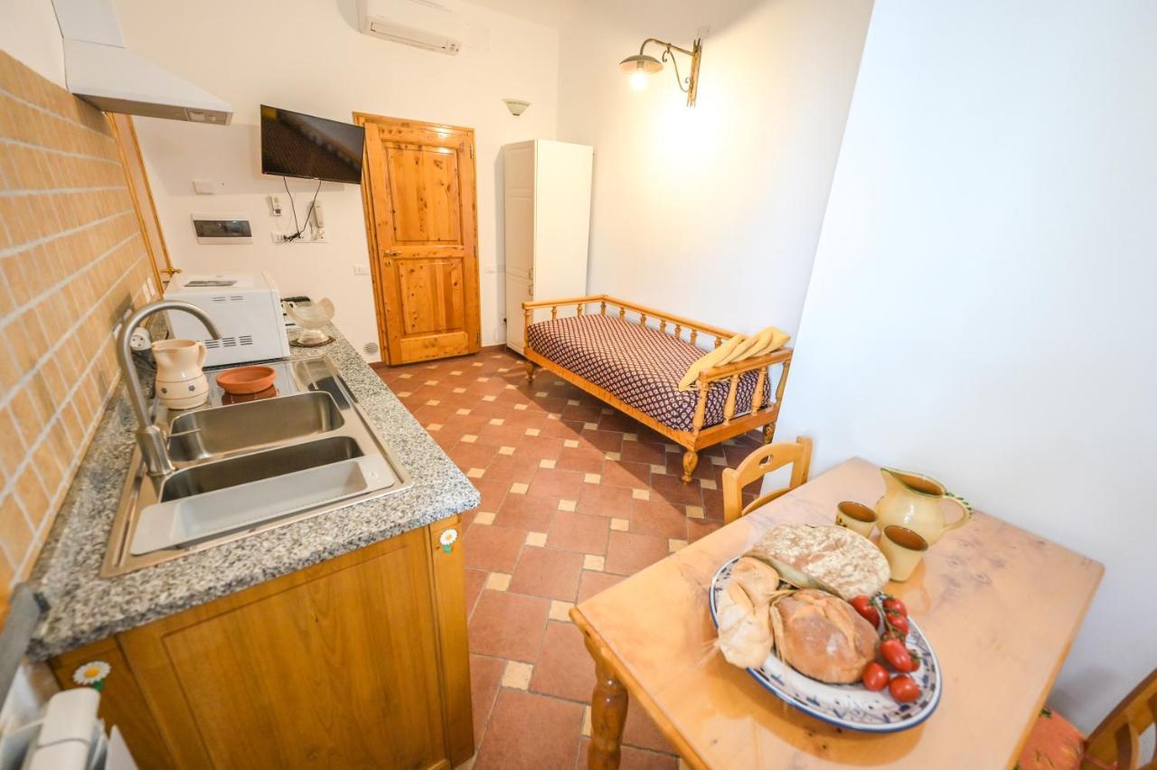 Agriturismo Poggio Al Pino Montelupo Fiorentino Buitenkant foto