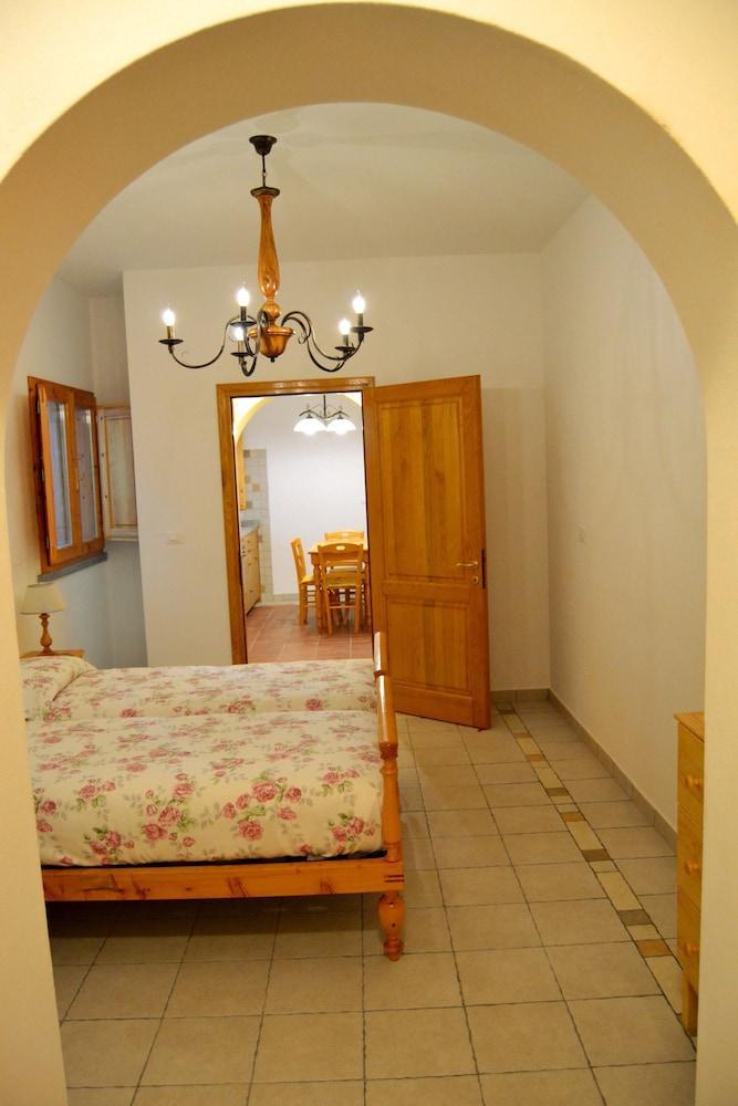 Agriturismo Poggio Al Pino Montelupo Fiorentino Buitenkant foto